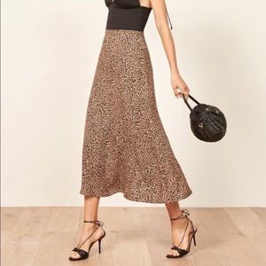 Reformation Bea skirt in leopard